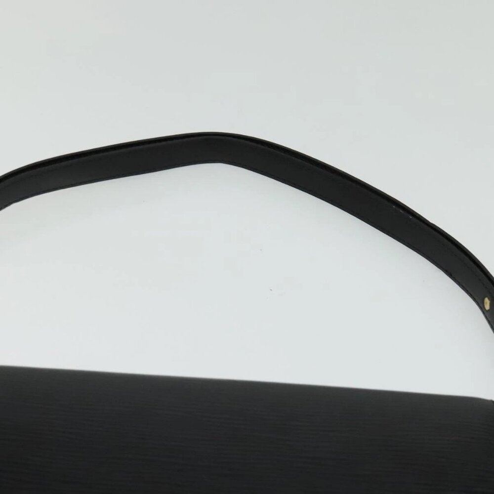 LOUIS VUITTON Epi Free Run Shoulder Bag Green Black M52414 LV Auth - Picture 9 of 16
